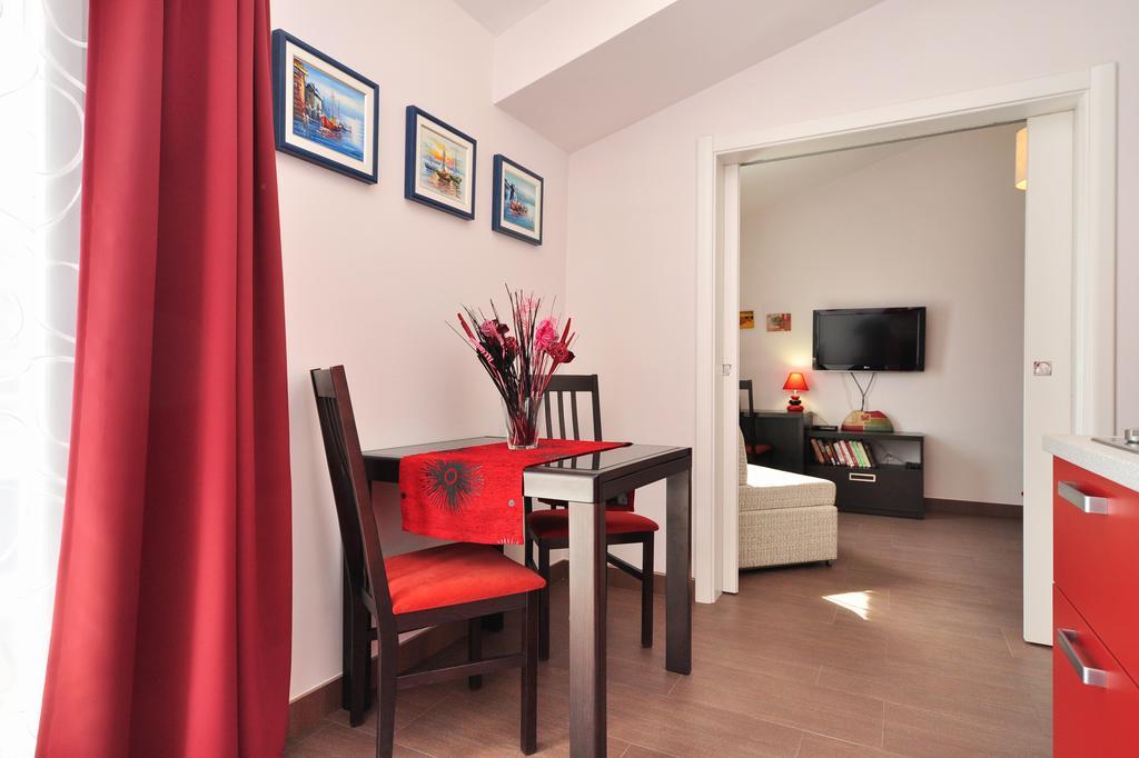 Apartments Zizic Kaštela Zimmer foto